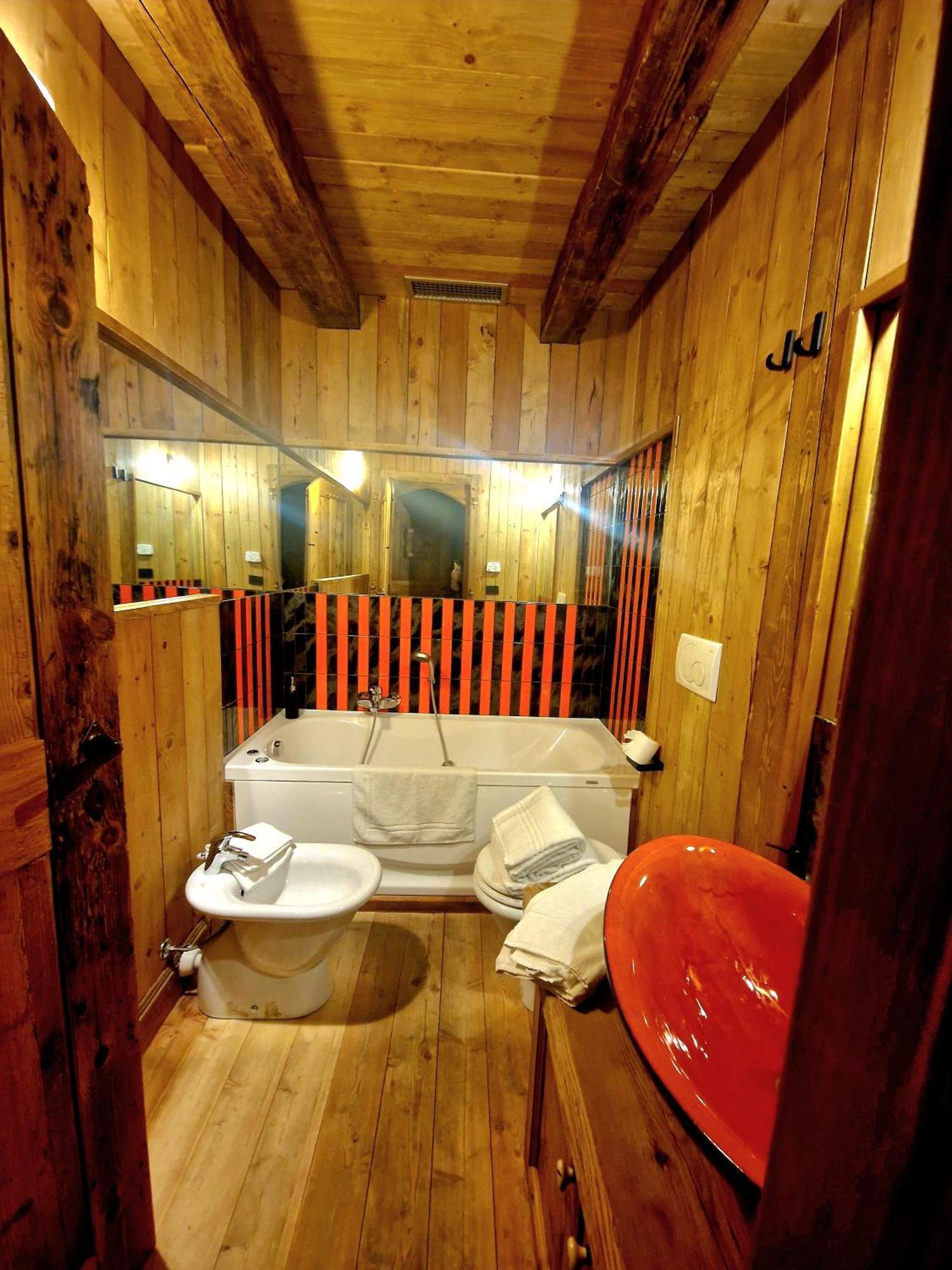 Chalet Euthalia Restaurant & Suites San Giacomo (Piedmont) Exterior foto